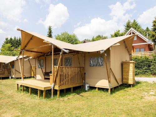 Signy-lAbbaye Apartamento | Glamping Tent in the Ardennes