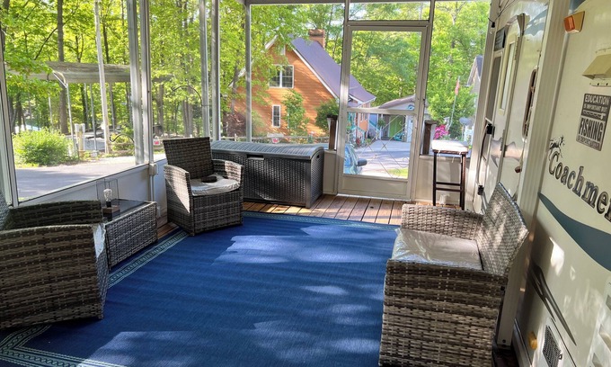 Westminster Casa | Glamping with a lake view on Lake Hartwell, 30 minutes from Clemson University