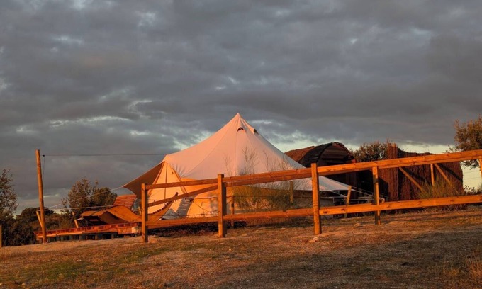 Méntrida Alquiler De RV | Glamping con cocina y baño privado en tu tienda