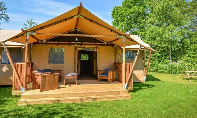 Mol Casa | Glampingtent Silver Lodge 6 by Interhome