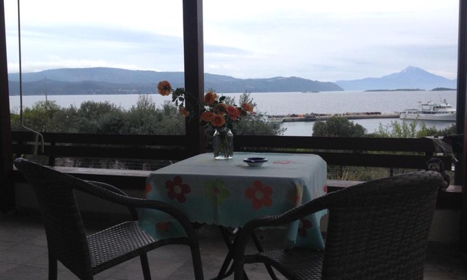 Aristotelis Casa | Glastri Ammouliani