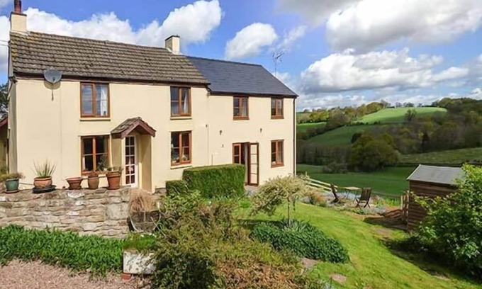 Coed-Y-Paen Cabaña | Glebe Farm Cottage, LLANDEGVETH