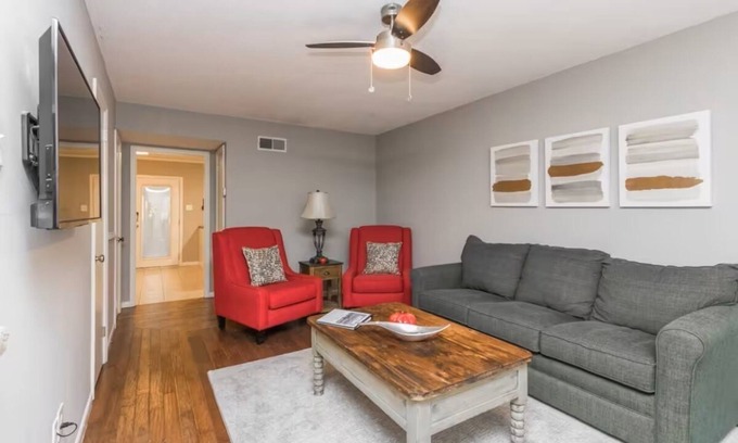 Briarwood Apartamento | Glen Place-2 Bed Apt in Midtown Little Rock-Outdoor Hangout-Easy Parking