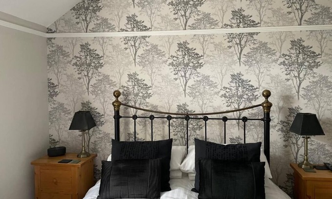 Keswick Casa | Glendale Guest House