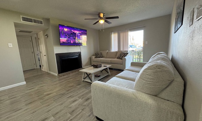 Beaumont Apartamento | Glenmeadow Retreat 2BR Sleeps 6!