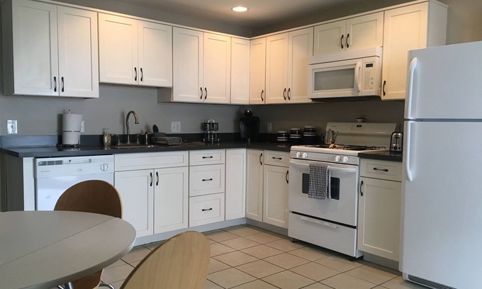 Glenside Casa | Glenside Farmhouse Apartment