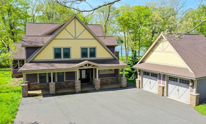 Waterfront Greens Casa | Glenwood Cove