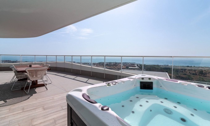 Canet de Berenguer Apartamento | Global Properties: Nuevo apartamento con piscina privada y terraza con vistas al mar.