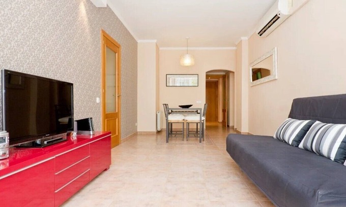 El Clot Apartamento | Glorias Flat: Sagrada Familia 15 min Beach 20 min