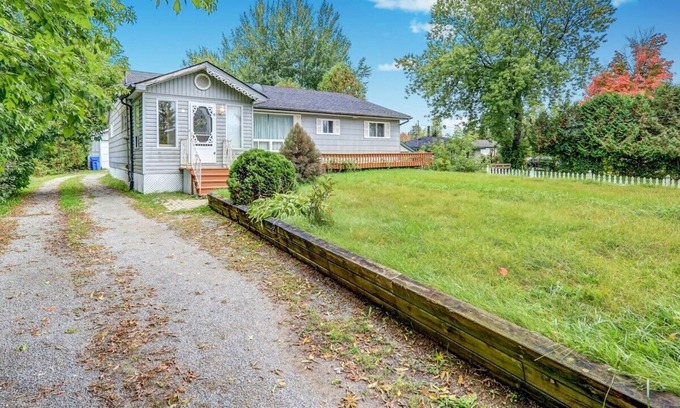 Kirkfield Cabaña | Glorious 5 bedroom cottage in kirkfield,lake acess