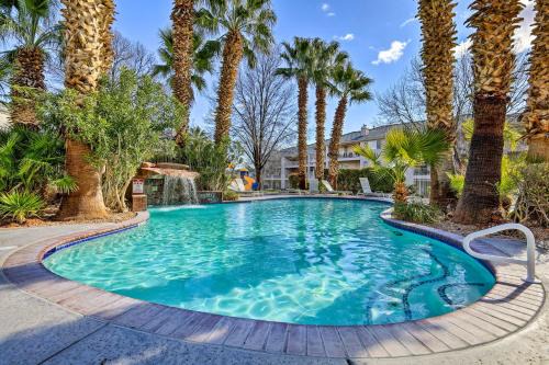 St. George Apartamento | Golf Getaway 5 Mi to Dtwn Las Palmas Resort Condo