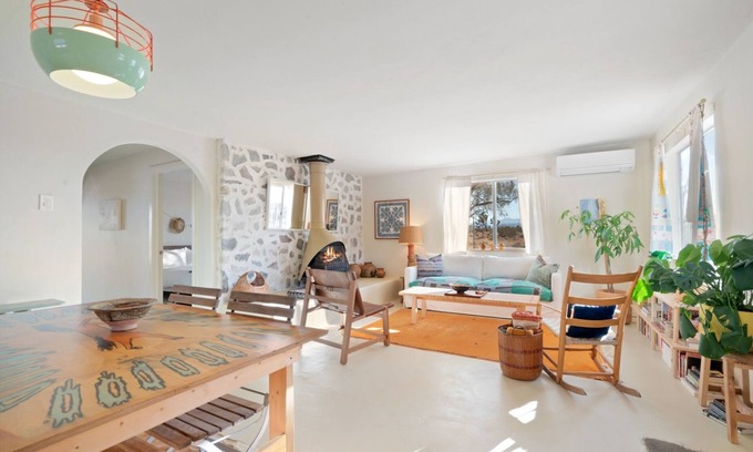 Landers Casa | Goat House - Bbq, Hammocks And Dark Skies! 1 Bedroom Home by RedAwning