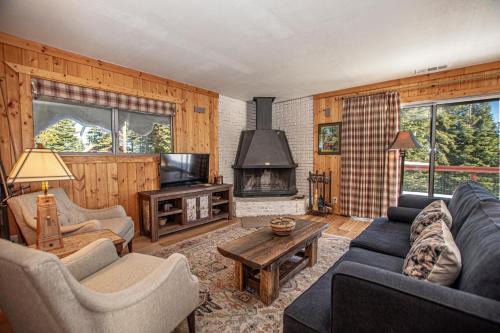 Tahoma Casa | Goetzl By Hauserman Rentals