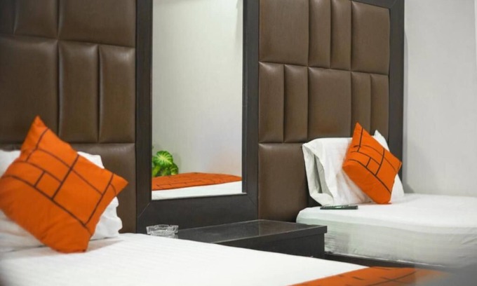 D.H.A. Hotel | GOHO Rooms Badar