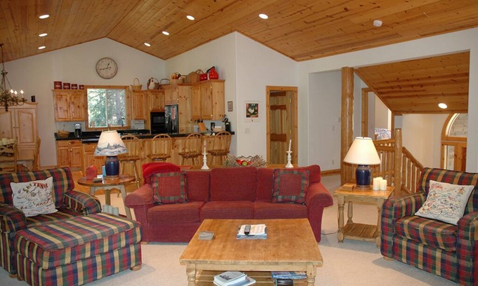 Chamberlands Casa | Going by Hauserman Rental Group