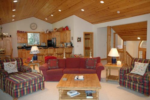 Chamberlands Casa | Going By Hauserman Rentals