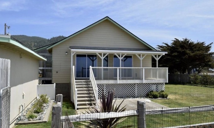 Gold Beach Casa | Gold Beach Bluff House at Nesika Beach