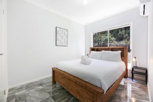 Upper Coomera Casa | Gold Coast Family Stay - 4BR Near Theme Parks