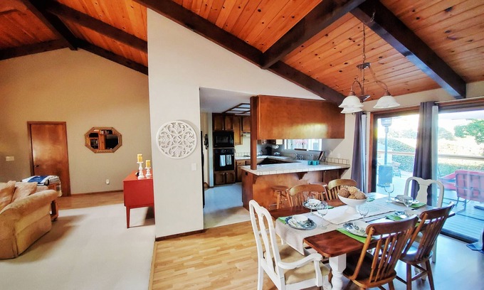 North Auburn Casa | Gold Country Getaway