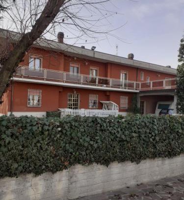 Maranello Casa | Gold House