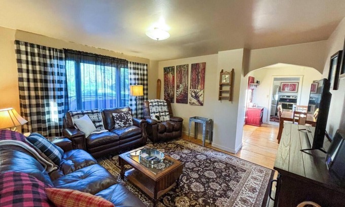 Bessemer Casa | Gold Street Inn - travelling professionals!