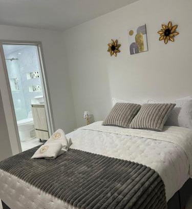Calle 26 Apartamento | Golden Airport Connection Hotel