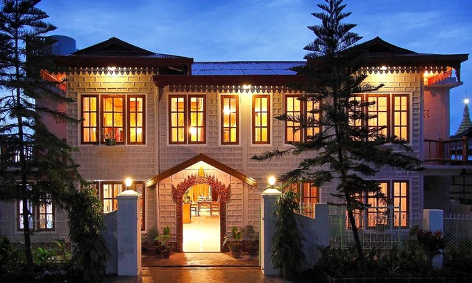 Yawnghwe Hotel | Golden Empress Hotel