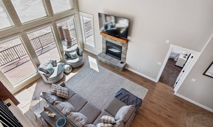 Fish Haven Cabina | Golden Gable Lodge (Sleeps 19)