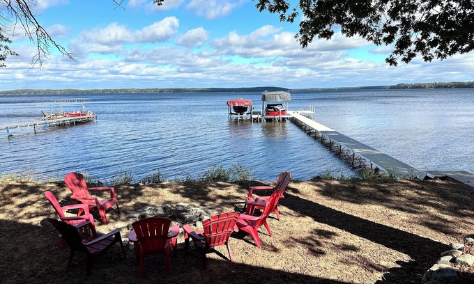 Stone Lake Cabina | Golden Getaway - 40 'de la playa de arena!