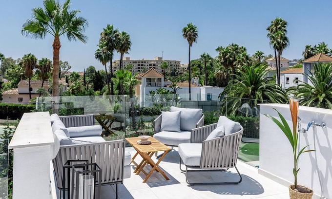 Marbella Chalet De Esquí | Golden Green - Marbella