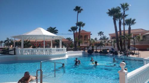 Arona Apartamento | Golden Mile Seaview Royal Garden