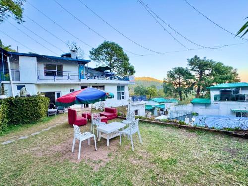 Kumarhatti Cama Y Desayuno | Golden pine villa