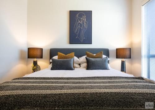 Golden Square Casa | Golden Retreat - Couples Getaway Business stay