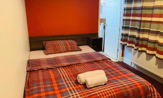 Warwick Hotel | Golden Star Hotel