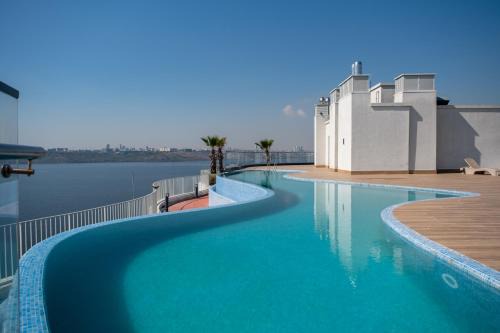 Kucukcekmece Apartamento | Golden Stones House Garden And Lake View