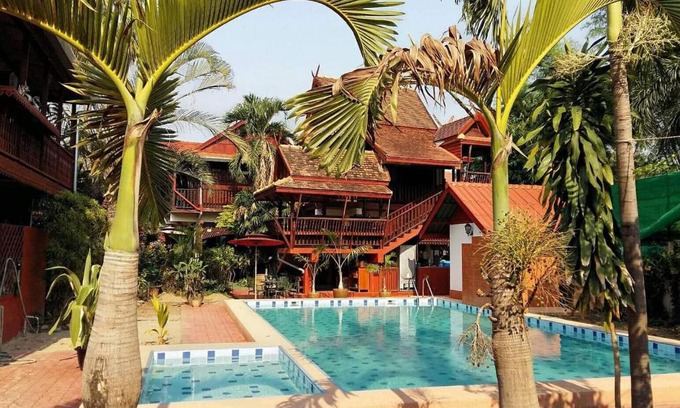Saraphi Complejo | Golden Teak Home Resort