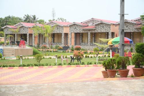 Kanthi Complejo | Golden View Resort and Restaurant