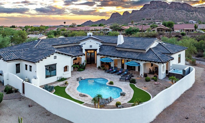 Gold Canyon Casa | Golden View | Superstition Mtn Views, Private Pool and Hot Tub, Sleeps 14
