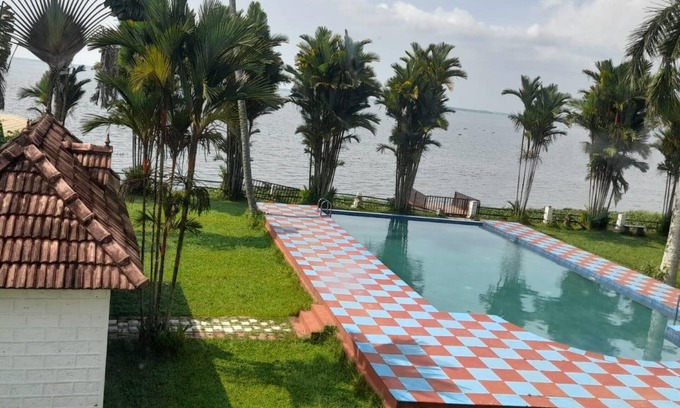 Kumarakom Complejo | Doves Goldfield Lake Resort