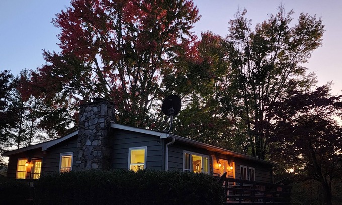 Qualla Cabina | *Goldilocks* Bear-A-Dice CABINS Hot tub firepit BBQ hiking trails near Cassino