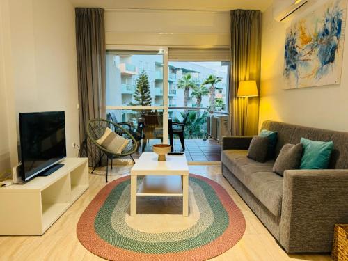 Almerimar Apartamento | Golf and Sea Oasis