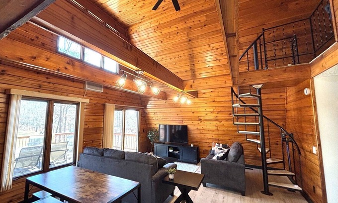 Breezy Point Cabina | Golf Cabin w/ Ping-Pong!