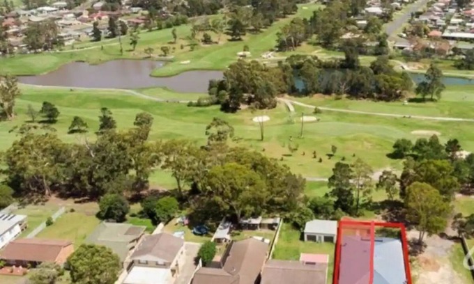 Sanctuary Point Casa | Golf course access, 10 mins to famous Hymans beach