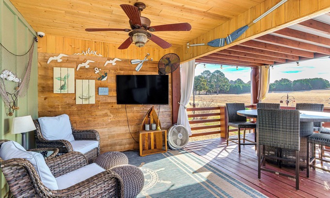 Chatsworth Casa | Golf Course Getaway w/ Private Pool in Chatsworth!