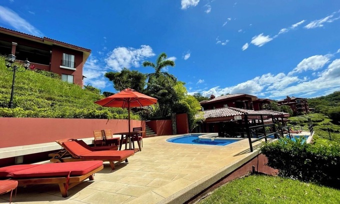 Playa Conchal Condominio | Golf Course Ocean View Penthouse Reserva Conchal