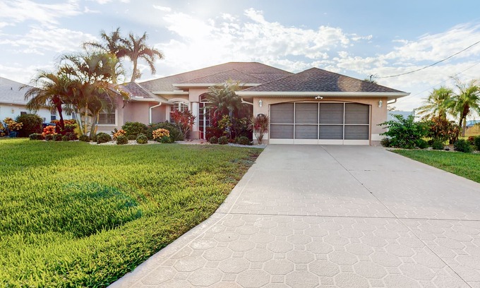 Long Meadow Casa | Golf course-view retreat with a private, heated pool, lanai, AC, & washer/dryer