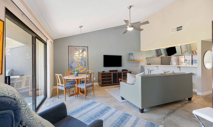 Palm Desert Condominio | Golf Course Views, Newly Updated, Community, Pool, Spa, Tennis