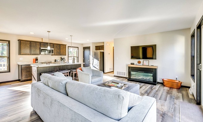 Friendship Casa | Golf, Hike & Boat: Home w/ Fire Pit in Friendship