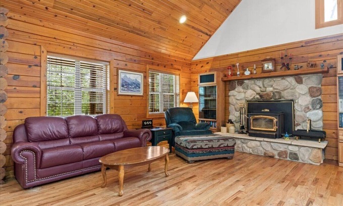 Garden Valley Casa | Golf Resort Log Home at Terrace Lakes Resort