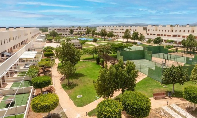 San Jorge Apartamento | Golf San Jordi (Vinaros) Apartment 81m2 2 bedrooms, 2 bathrooms and living room 2 gardens.